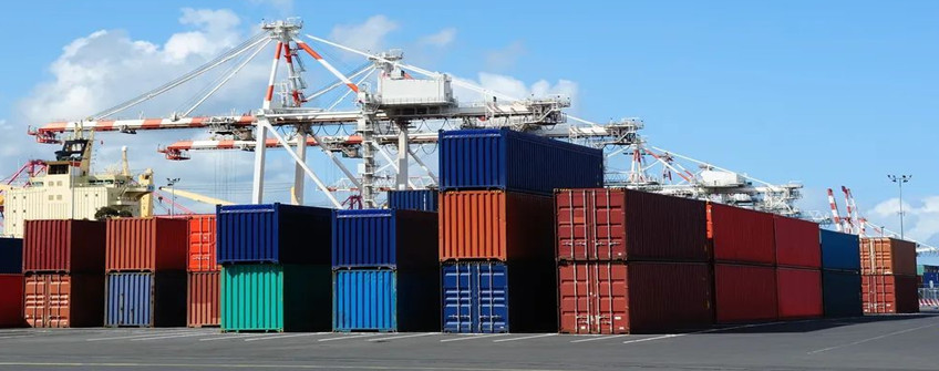 8月份起海运费又涨了，，，，，，，，航运价钱上涨何时休？？？？？？？