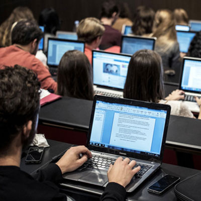 开拓，，，，，，，立异生长