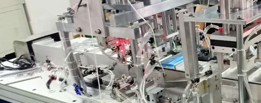 出口口罩机了，，，，，，一拖一自动平面口罩生产线